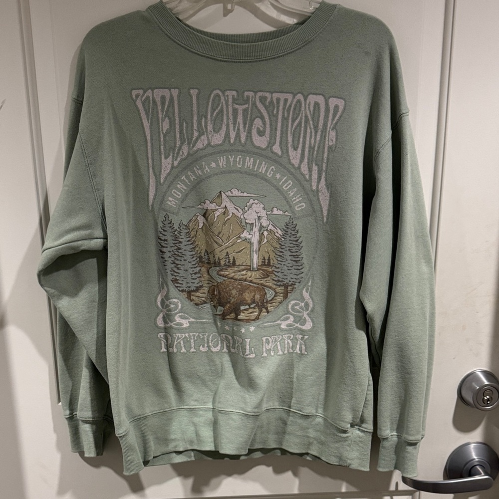 Men's Mint Green Yellowstone Graphic Crewneck Sweatshirt
